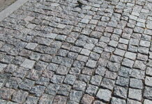 Как выбрать гранитную брусчатку для мощения?