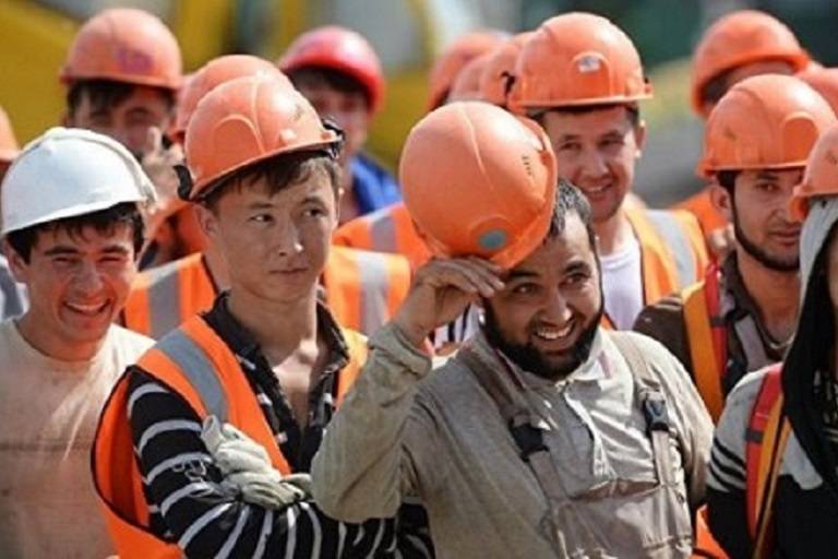 
Посольство РФ сообщило о «миграционной амнистии» для 158 тыс. граждан Узбекистана                