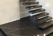 Ступени из кварцевого агломерата: гарантия отличного внешнего вида