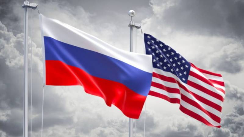 
Санкции США против России могут повлиять на оборот валюты в стране, спрогнозировали в Bloomberg                