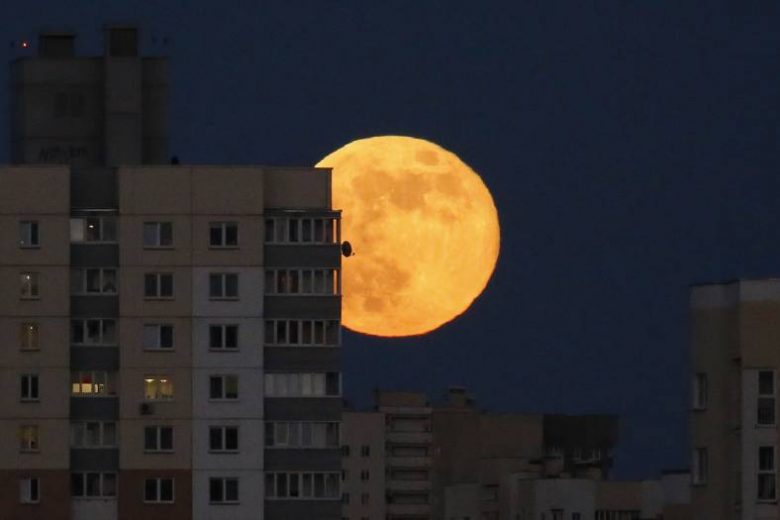 Сколько суперлуний будет в 2022 году, можно ли избежать негативного влияния Селены