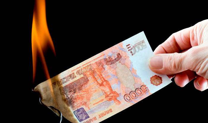 
Массовый финансовый невроз: аналитики рассказали, будет ли в 2022 году в России дефолт                