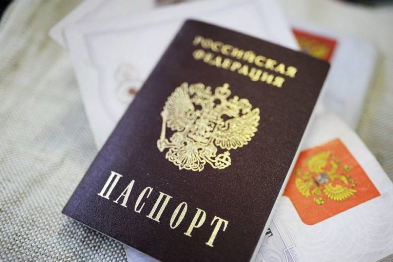 
Путин предложил расширить список преступлений, которые влекут за собой прекращение гражданства РФ                