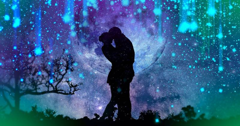 Кого из знаков зодиака ждет незабываемый роман в марте 2022 года