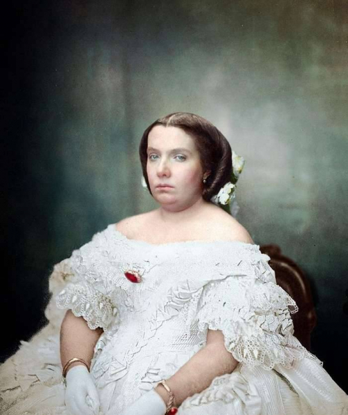 
Почему лица людей из старинных портретов нам кажутся некрасивыми                