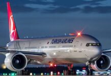 Спасатели приостановили поисковую операцию на месте крушения Boeing 737