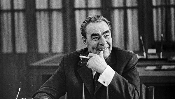 
Живой талисман Леонида Брежнева: как подарок Далай-ламы несколько раз спасал генсека                
