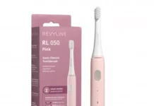 Электрическая звуковая зубная щетка Revyline RL 050: эффективный и простой в использовании прибор для ежедневной гигиены полости рта