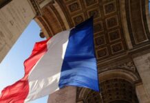 Как россиянам получить французский шенген весной 2022 года