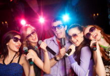 Преимущества отдыха в караоке клубе