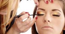 Как правильно выбрать курсы визажа?