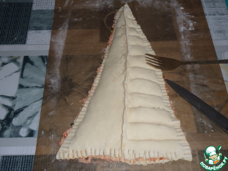 Пирог "Ёлочка" с ветчиной и сыром