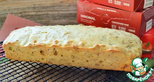 Творожный кекс с тунцом и хлебцами