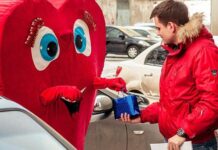 Оригинальная доставка подарка от Мастерской Эмоций