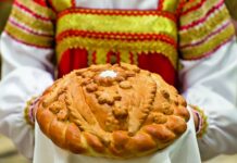 Сладкая символика любви: волшебство свадебного каравая