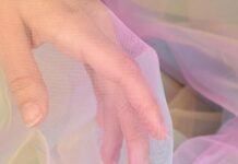 Фатин – легкая и воздушная ткань для ярких нарядов и декора
