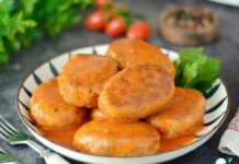 Гречаники в томатном соусе