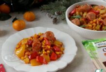 Овощное рагу с сосисками из индейки