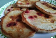 Оладьи с рикоттой и брусникой