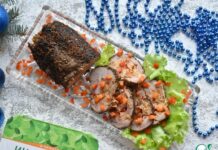 Рулет из индейки с беконом