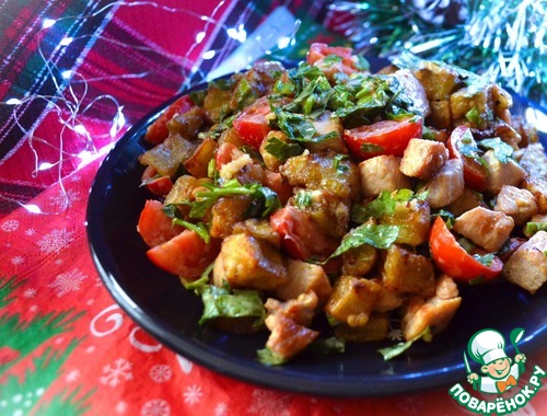 Салат с индейкой и хрустящими баклажанами