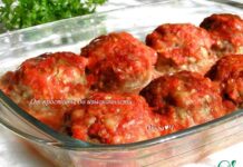 Шарики из индейки в томатном соусе