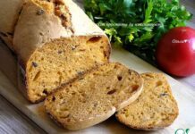 Томатный хлеб с маслинами