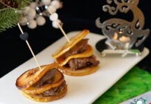 Закусочный мильфей из яблок с печенью