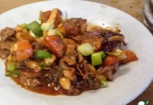 Шиитаке с сыром панир и арахисом