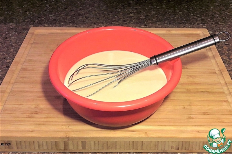 Тонкие блинчики на минералке с ягодами