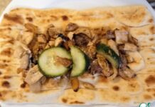 Грибная шаурма со свежими огурцами