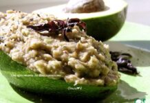 Грибной соус-дип с авокадо и базиликом