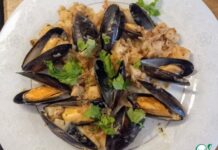 Мидии с беконом и корневым сельдереем