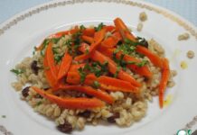 Пилав из перловки с глазированной морковью