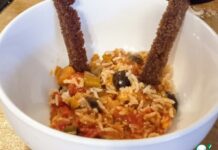 Рагу с луком-пореем и маслинами