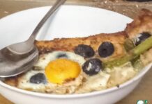 Пирог со спаржей, оливками и яйцами