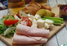 Салатная тарелка с ветчиной