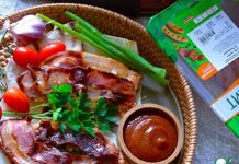 Стейк индейки под беконом