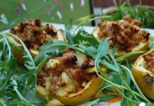 Запеченные яблоки с фаршем индейки