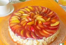 Творожный торт с нектаринами