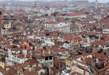 В Италии раскрыли, какой доход получит бюджет от свадьбы Безоса в Венеции