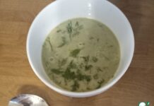 Гаспачо из цуккини и миндаля