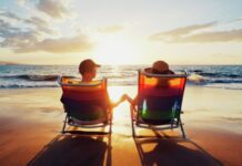 Опрос показал, сколько россияне тратят в отпуске