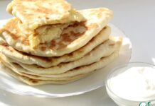 Плоские пирожки с любимой начинкой