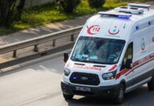 В Турции мотоциклист сбил российских туристов на переходе