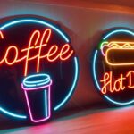 Неоновые вывески: где они живут и почему до сих пор работают