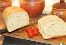 Хлеб из слоеного теста с травами