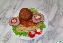 Итальянские фрикадельки с томатным соусом Маринара