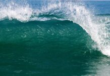 Туристов предупредили о сильном ветре и ливнях в Анталье