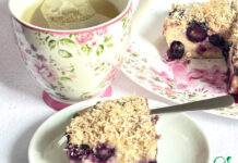 Запечённая овсянка с черникой и творогом